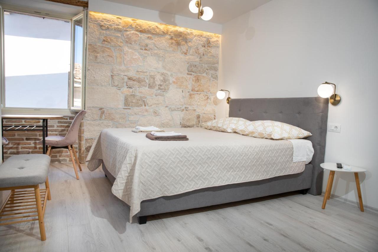 Apartments And Rooms Luan Rovinj Luaran gambar